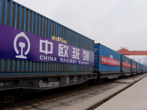中歐班列中途兩次換軌的原因解析與揭秘