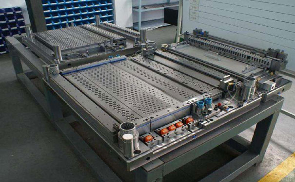 美國(guó)二手模具雕刻機(jī)進(jìn)口報(bào)關(guān)有哪些注意事項(xiàng)？
